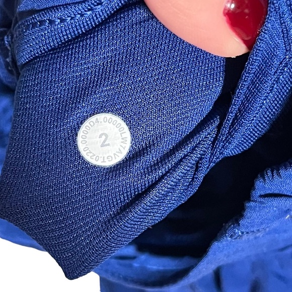 Lululemon Hotty Hot Short II *Long 4"
Larkspur - Picture 2 of 5